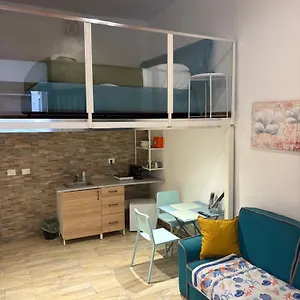 Indipendente Al Centro Di , Catania Italia